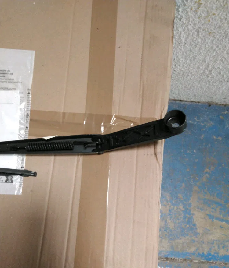 Bras essuie-glace avant gauche Suzuki SX4 (EY, GY) 1.9 ddis 4x4 (rw 419d) (2006) occasion — photo 3