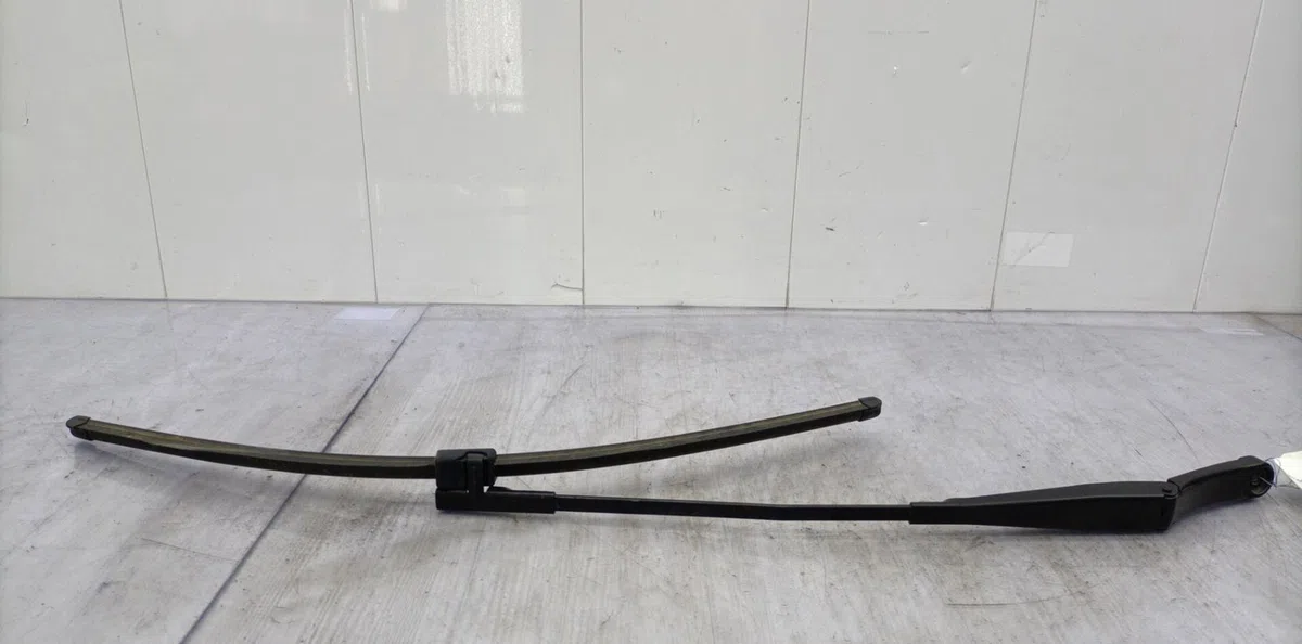 Bras essuie-glace avant gauche VOLKSWAGEN GOLF PLUS PHASE 2 occasion — photo 2