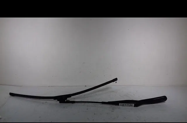 Bras essuie-glace avant gauche Volvo V50 (545) 2.0 d (2004-2010) occasion — photo 3