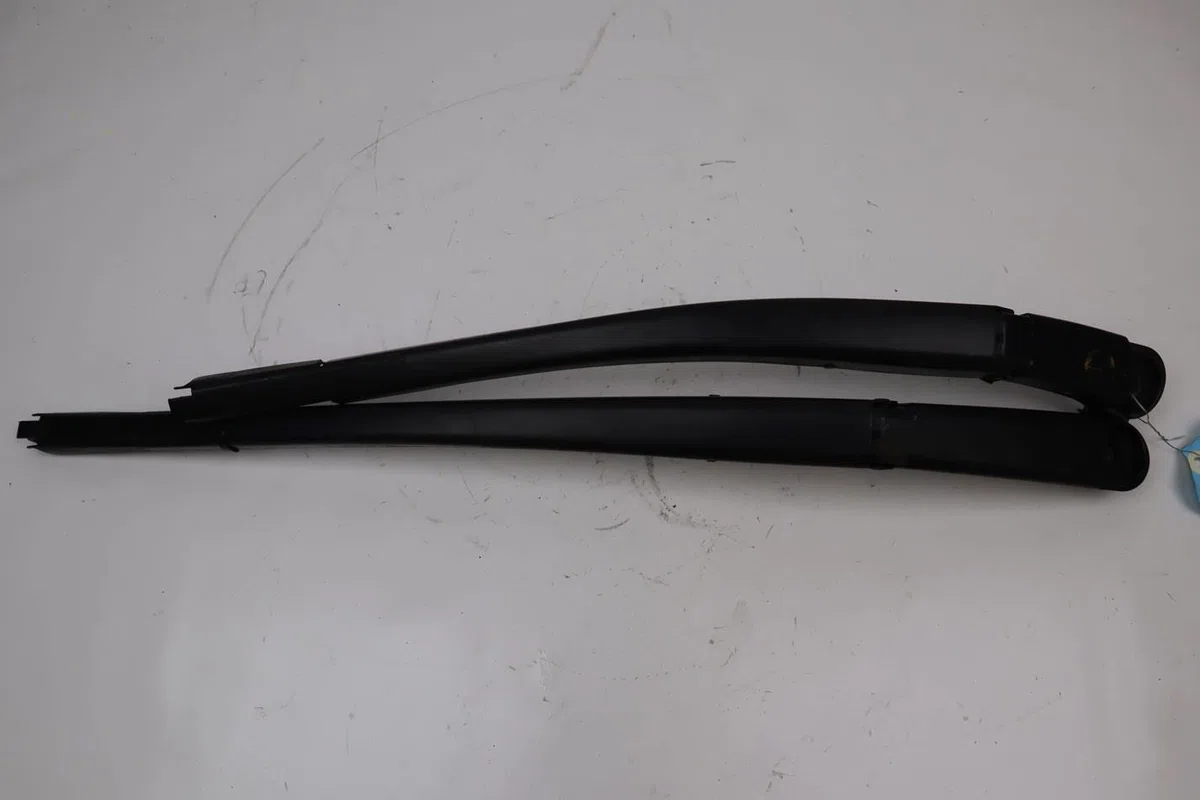 Bras essuie-glace avant Honda CIVIC VIII Hatchback (FN, FK) 1.8 (fn1, fk2) (2005) occasion