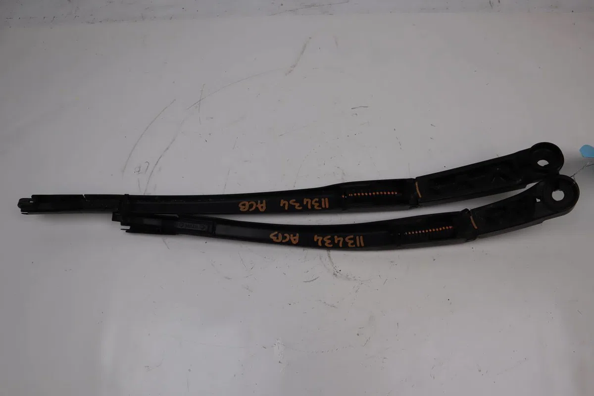 Bras essuie-glace avant Honda CIVIC VIII Hatchback (FN, FK) 1.8 (fn1, fk2) (2005) occasion