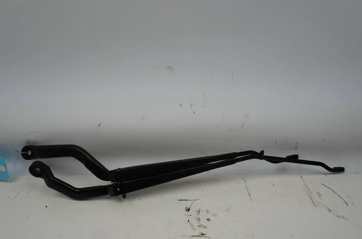 Bras essuie-glace avant Nissan ALMERA II Hatchback (N16) 1.8 (2000-2002) occasion