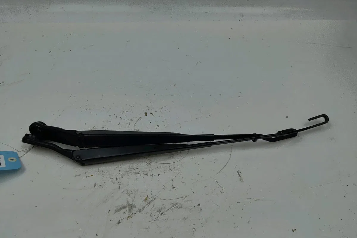 Bras essuie-glace avant Nissan MICRA III (K12) 1.5 dci (2003-2010) occasion