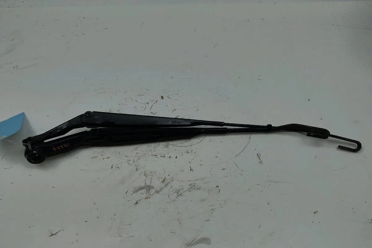 Bras essuie-glace avant Nissan MICRA III (K12) 1.5 dci (2003-2010) occasion — photo 2