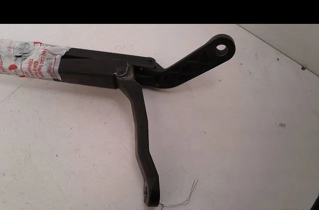 Bras essuie-glace avant Peugeot 206 3-5 portes (2A-C) 1.4 hdi eco 70 (2001-2009) 5 portes occasion — photo 2
