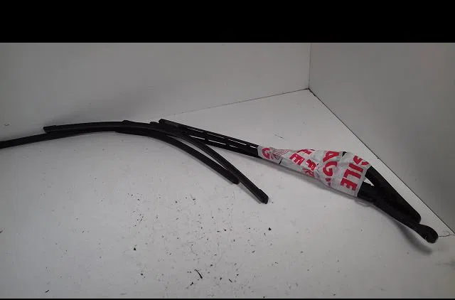 Bras essuie-glace avant Peugeot 307 Break (3E) 2.0 hdi 135 (2004-2008) 5 portes occasion