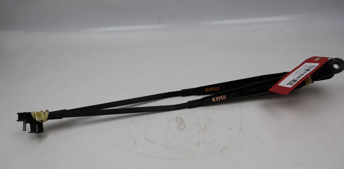 Bras essuie-glace avant Peugeot 407 (6D_) 2.0 hdi 135 (6drhrh, 6drhre, 6drhrg, 6drhrj) (2004-2010) 4 portes occasion — photo 3