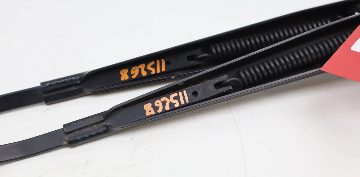 Bras essuie-glace avant Peugeot 407 (6D_) 2.0 hdi 135 (6drhrh, 6drhre, 6drhrg, 6drhrj) (2004-2010) 4 portes occasion — photo 4