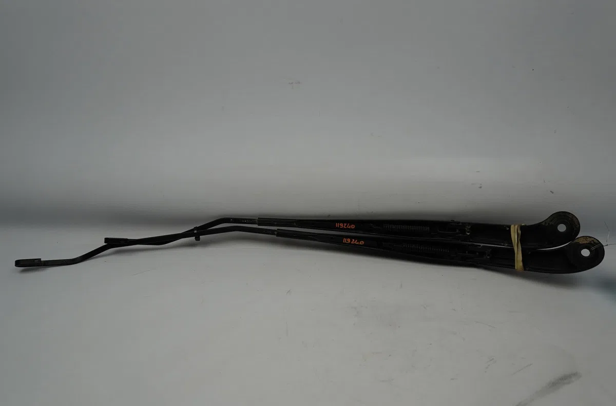 Bras essuie-glace avant Peugeot EXPERT Camionnette (VF3A_, VF3U_, VF3X_) 2.0 hdi 130 (2011) occasion — photo 3