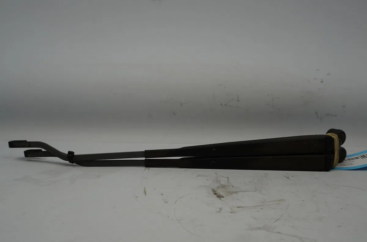 Bras essuie-glace avant Suzuki IGNIS I (FH) 1.3 4wd (rg413) (2000-2003) occasion