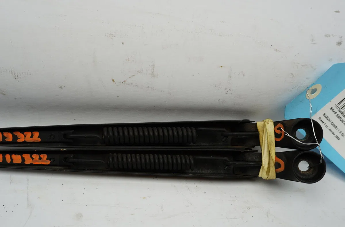 Bras essuie-glace avant Suzuki IGNIS I (FH) 1.3 4wd (rg413) (2000-2003) occasion — photo 3