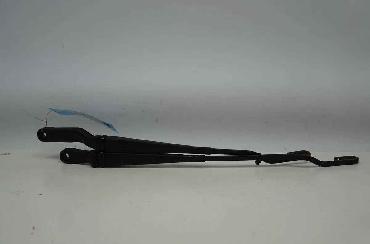 Bras essuie-glace avant Volkswagen PASSAT B3-B4 Variant (3A5, 35I) 1.9 tdi (1993-1997) occasion — photo 2
