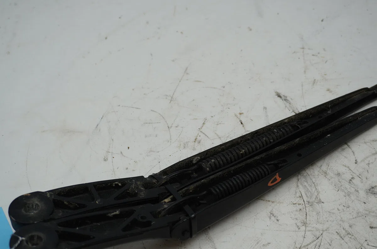 Bras essuie-glace avant Volkswagen TOURAN (1T1, 1T2) 1.9 tdi (2003-2004) 5 portes occasion — photo 2
