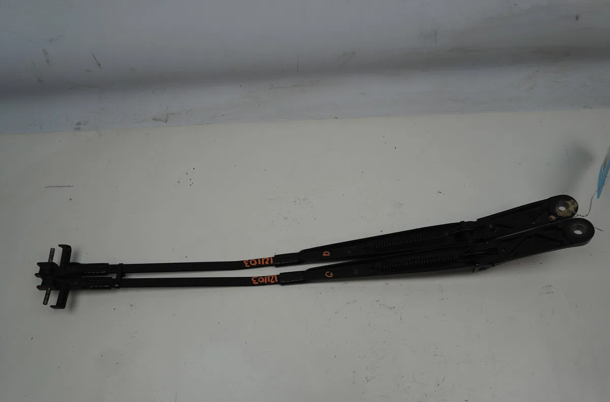 Bras essuie-glace avant Volkswagen TOURAN (1T1, 1T2) 2.0 tdi 16v (2003-2010) 5 portes occasion — photo 4