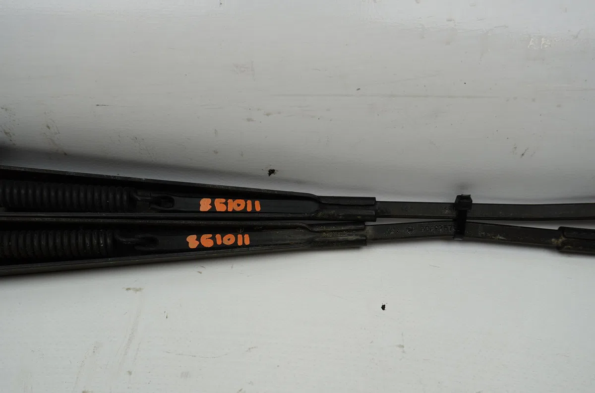 Bras essuie-glace avant Volvo S60 I (384) 2.4 d (2001-2010) occasion — photo 4