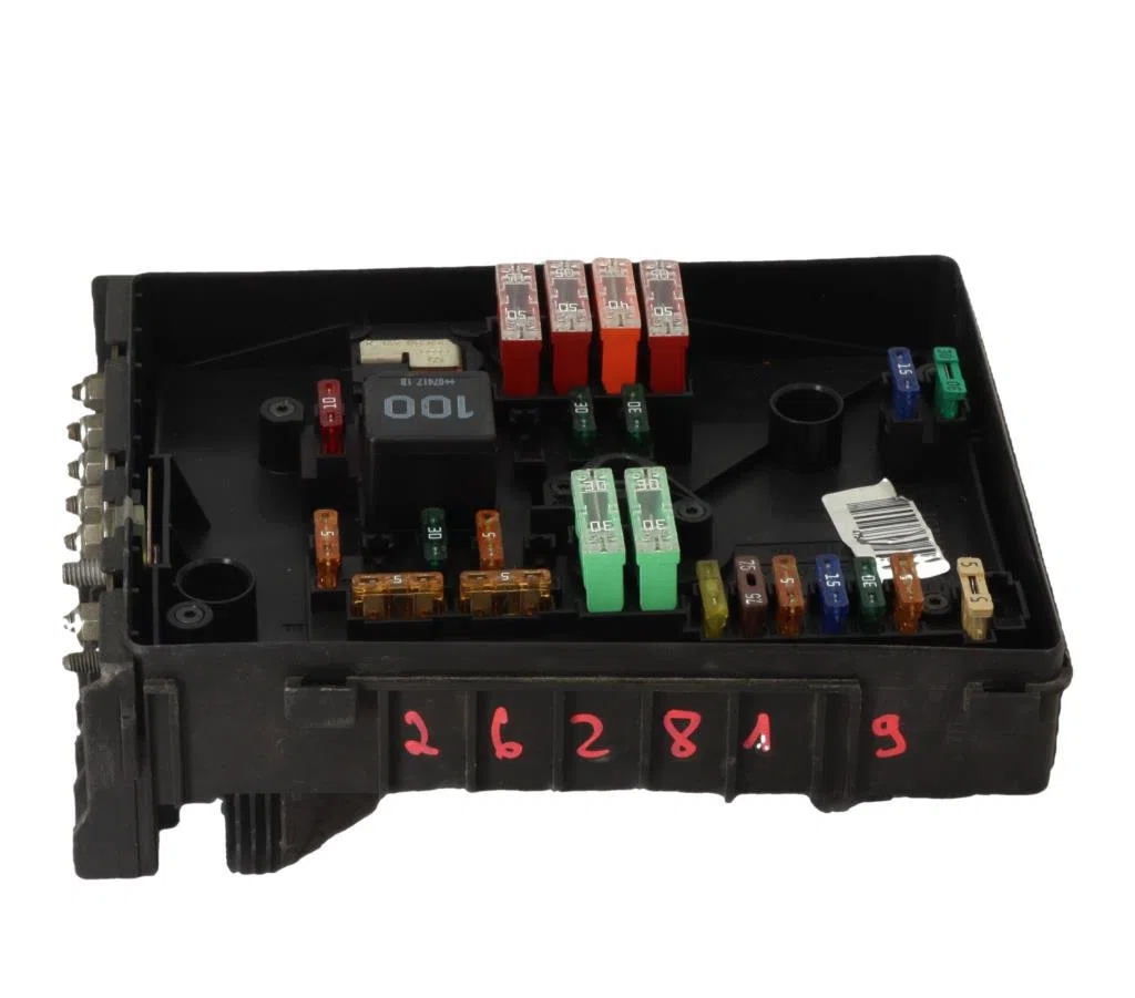 Bsm (boitier servitude moteur) AUDI A3 2 PHASE 1 occasion — photo 3