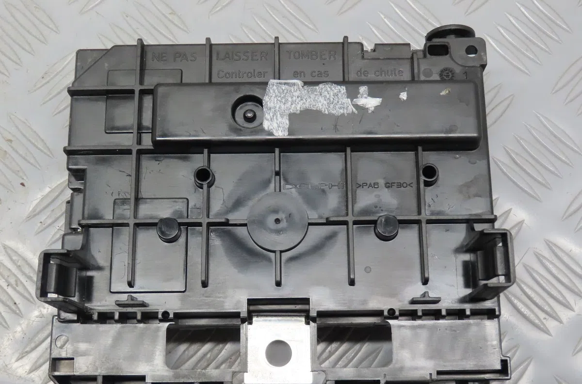 Bsm (boitier servitude moteur) Citroen C2 (JM_) 1.4 hdi (2003-2009) 3 portes occasion — photo 3