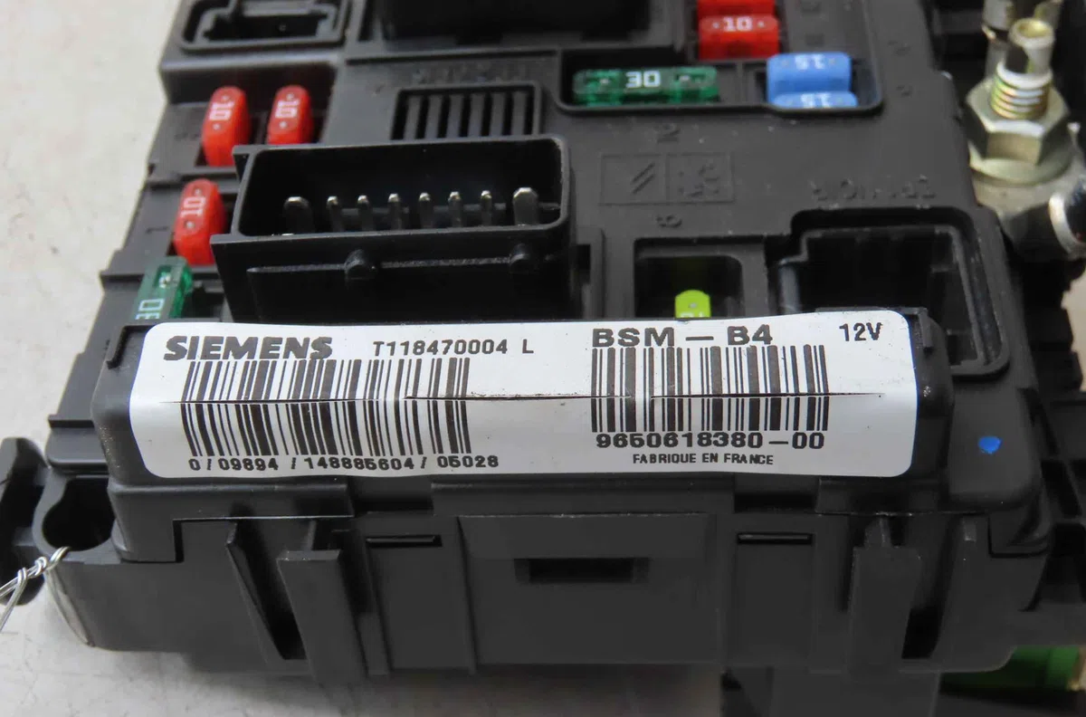 Bsm (boitier servitude moteur) CITROEN C3 I occasion — photo 4