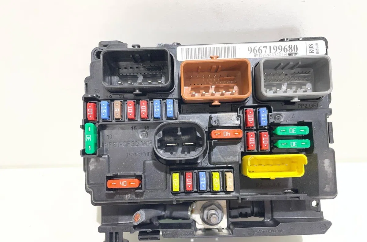 Bsm (boitier servitude moteur) Citroen C3 II (SC_) 1.2 vti 82 (2012-2016) 5 portes occasion — photo 3