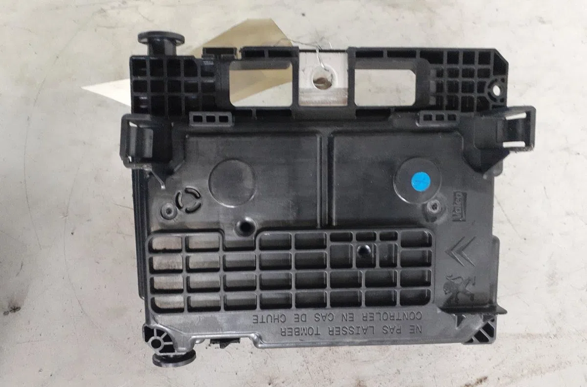 Bsm (boitier servitude moteur) Citroen C3 PICASSO (SH_) 1.6 hdi (2009) 5 portes occasion — photo 4