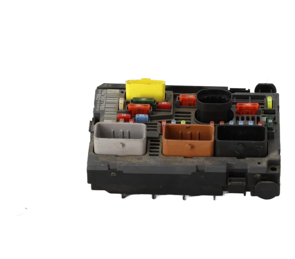 Bsm (boitier servitude moteur) Citroen C5 III (RD_) 2.0 hdi (rdrhda) (2008) occasion — photo 2