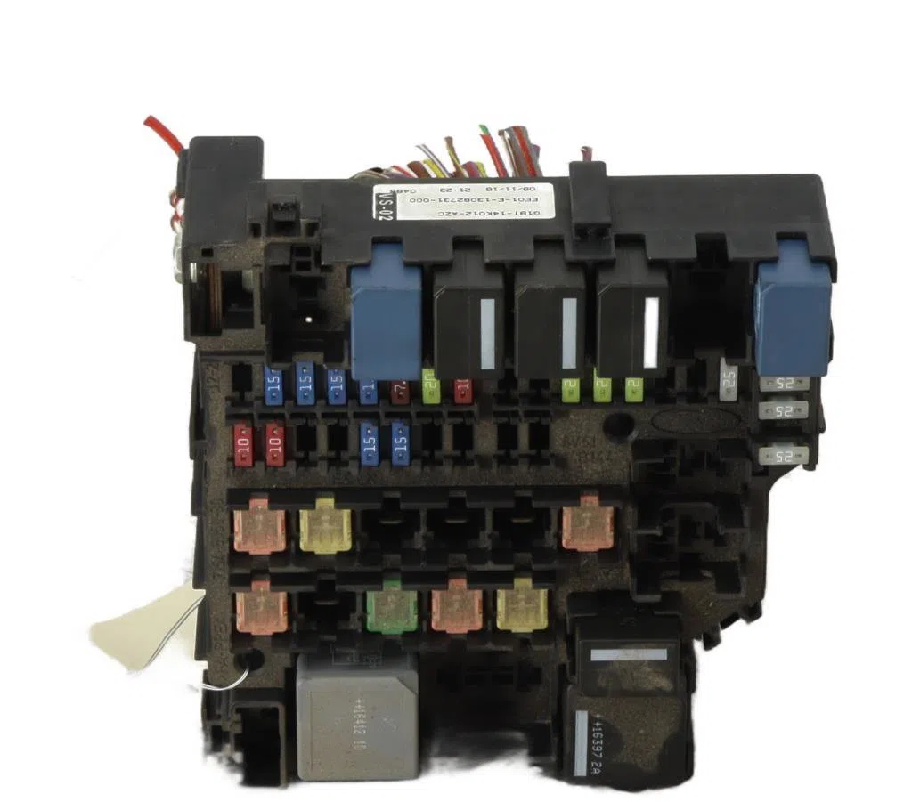 Bsm (boitier servitude moteur) FORD FIESTA 6 PHASE 2 occasion — photo 2