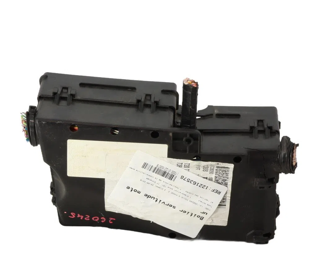 Bsm (boitier servitude moteur) Ford FOCUS III 2.0 tdci (2010-2014) occasion — photo 4