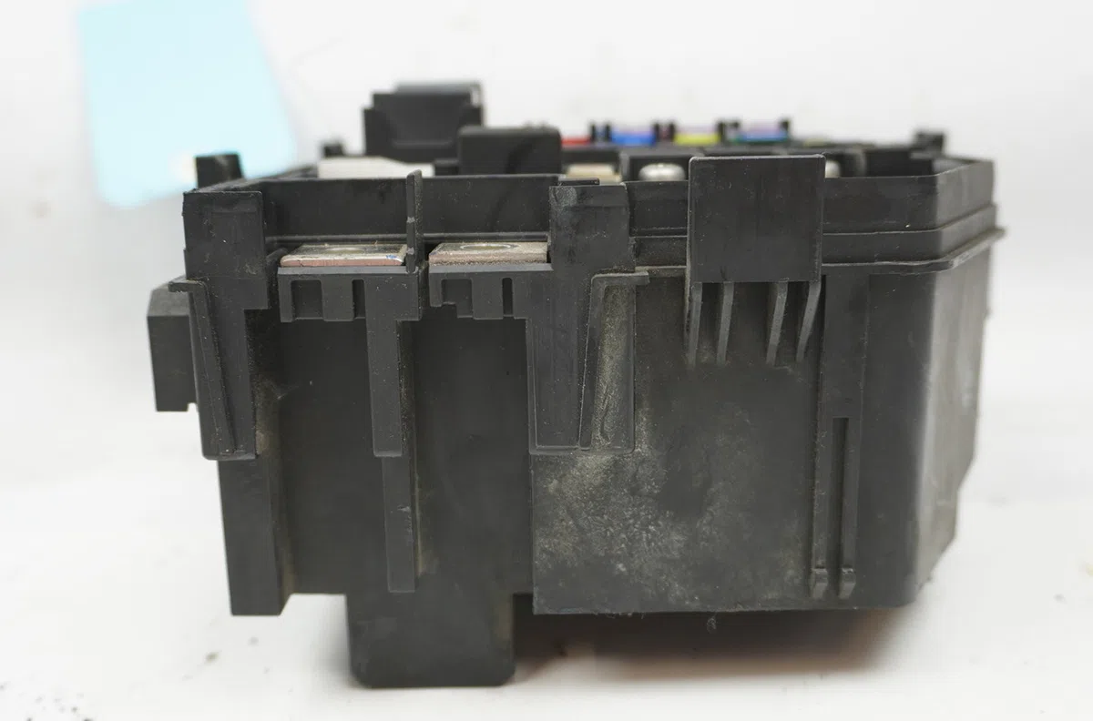Bsm (boitier servitude moteur) Honda CR-V III (RE_) 2.2 i-ctdi 4wd (re6) (2007) occasion — photo 3