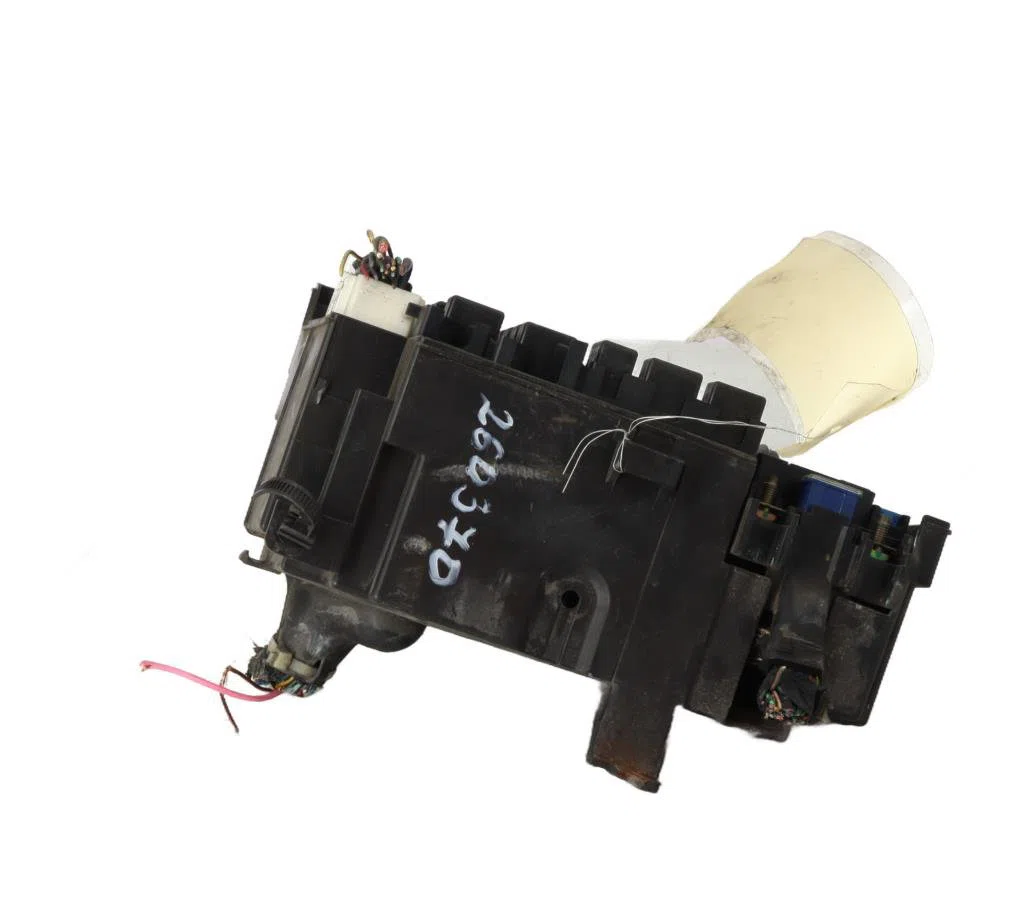 Bsm (boitier servitude moteur) Mazda 6 Hatchback (GG) 2.0 (gges) (2002-2007) occasion — photo 4