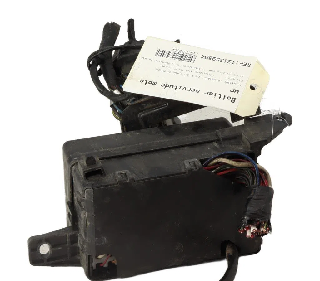Bsm (boitier servitude moteur) Mitsubishi L200 (K7_T, K6_T, K5_T) 2.5 td 4wd (k74t) (1996-2007) occasion — photo 2