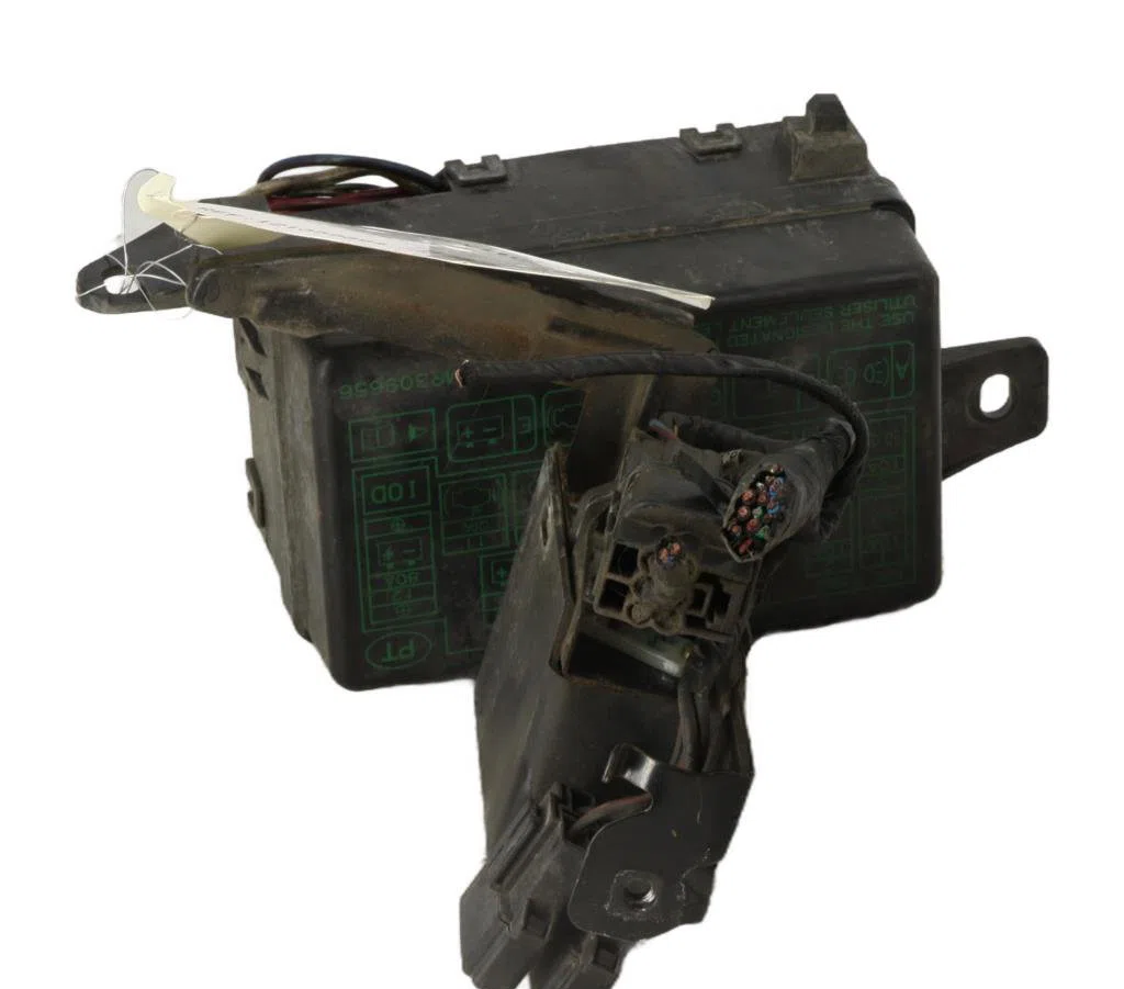 Bsm (boitier servitude moteur) Mitsubishi L200 (K7_T, K6_T, K5_T) 2.5 td 4wd (k74t) (1996-2007) occasion — photo 4