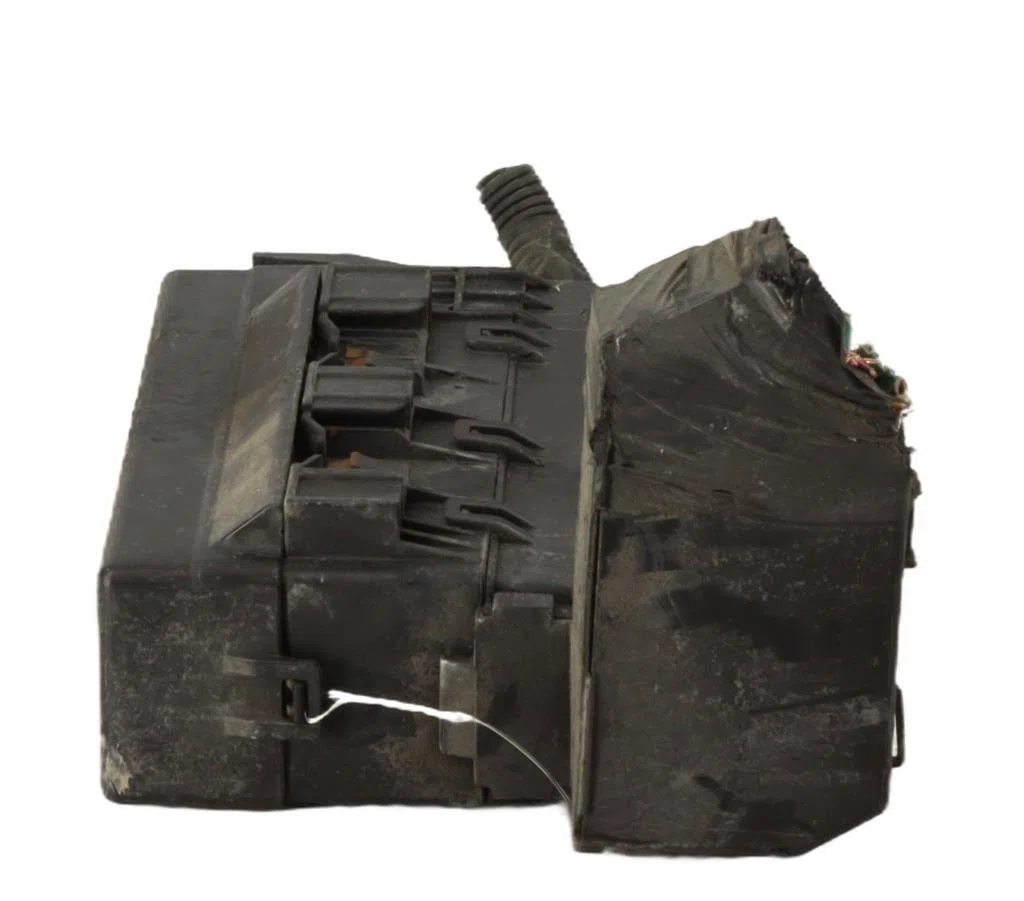 Bsm (boitier servitude moteur) Nissan X-TRAIL I (T30) 2.2 di 4x4 (2001-2005) occasion — photo 3