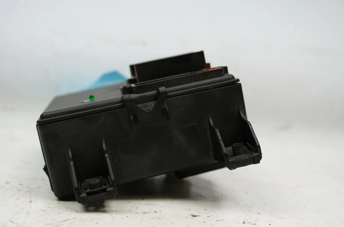 Bsm (boitier servitude moteur) Opel CORSA D (S07) 1.2 (l08, l68) (2006-2014) 5 portes occasion — photo 4