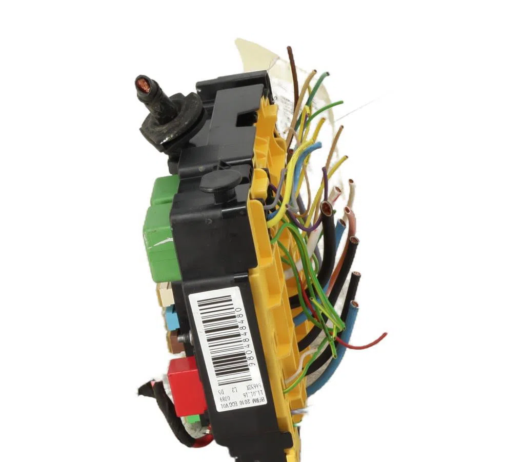 Bsm (boitier servitude moteur) Peugeot 2008 I (CU_) 1.2 thp 110 - puretech 110 (2015) 5 portes occasion