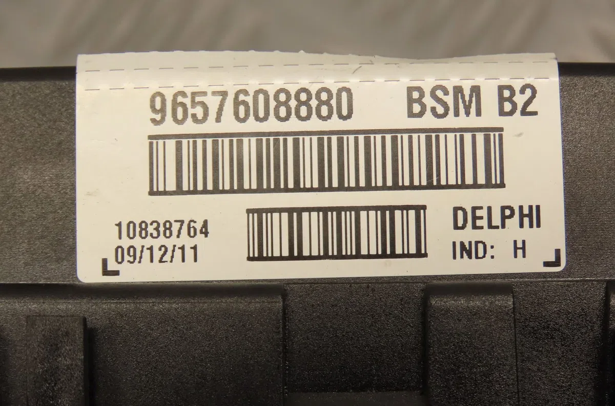 Bsm (boitier servitude moteur) Peugeot 206 (2L_, 2M_) 1.1 (2009-2013) occasion — photo 4