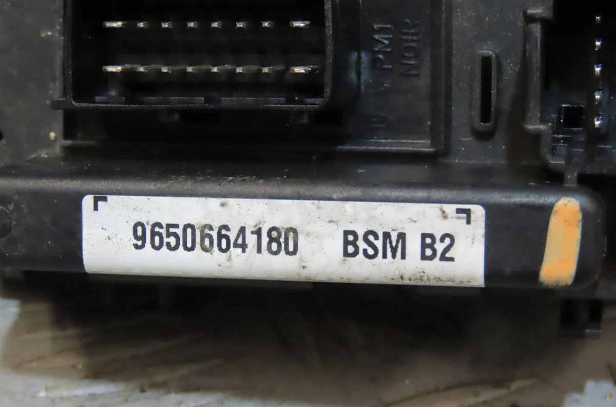 Bsm (boitier servitude moteur) Peugeot 206 3-5 portes (2A-C) 1.4 hdi eco 70 (2001-2009) 5 portes occasion — photo 4
