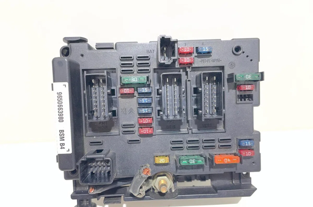 Bsm (boitier servitude moteur) Peugeot 206 3-5 portes (2A-C) 1.4 hdi eco 70 (2001-2009) 5 portes occasion