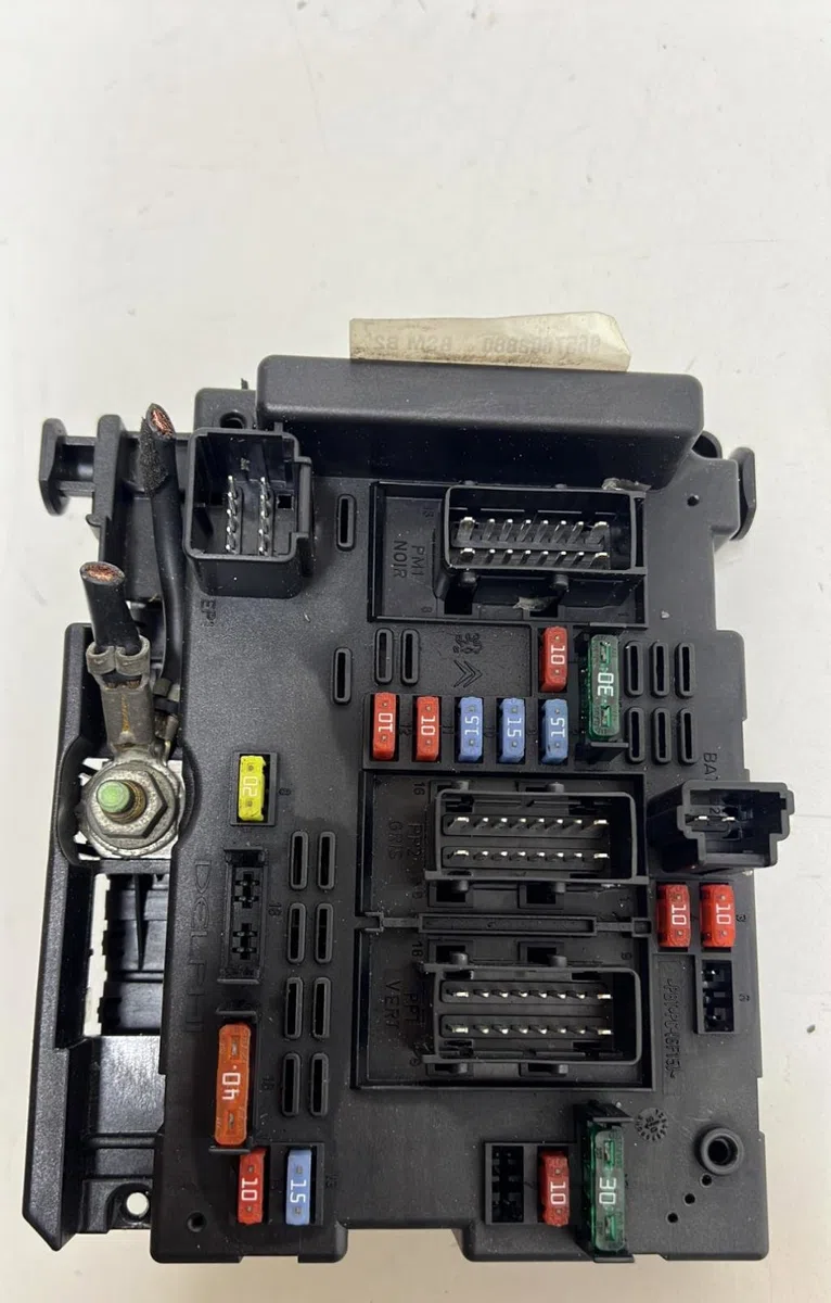 Bsm (boitier servitude moteur) Peugeot 206 3-5 portes (2A-C) 1.4 hdi eco 70 (2001-2009) 5 portes occasion — photo 3