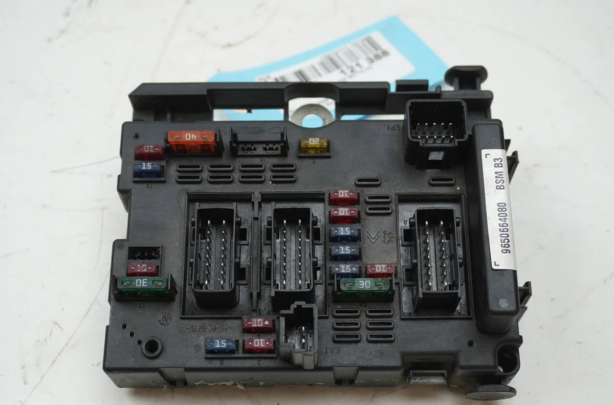 Bsm (boitier servitude moteur) Peugeot 206 3-5 portes (2A-C) 1.4 i (1998-2012) 3 portes occasion