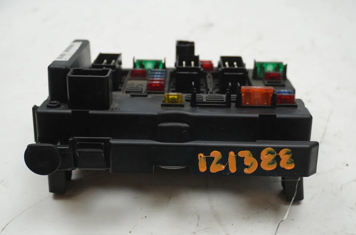 Bsm (boitier servitude moteur) Peugeot 206 3-5 portes (2A-C) 1.4 i (1998-2012) 3 portes occasion