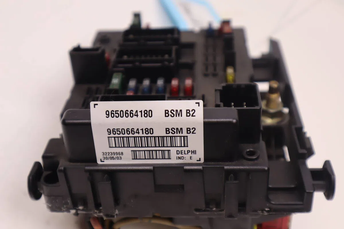 Bsm (boitier servitude moteur) Peugeot 206 3-5 portes (2A-C) 1.4 i (1998-2012) 3 portes occasion — photo 4