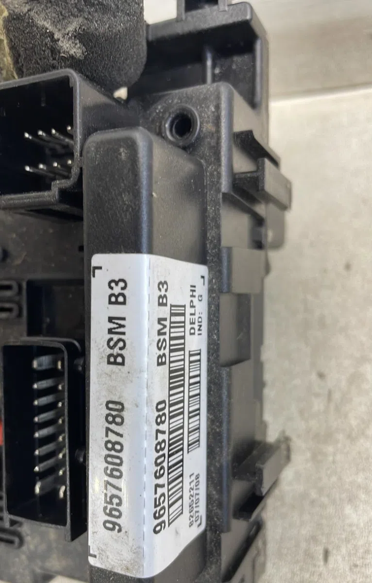 Bsm (boitier servitude moteur) Peugeot 206 3-5 portes (2A-C) 1.4 i (1998-2012) 3 portes occasion — photo 4