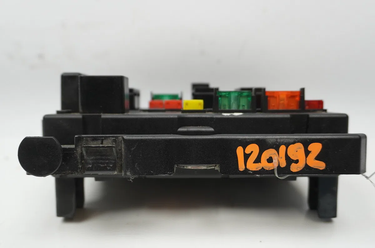 Bsm (boitier servitude moteur) Peugeot 206 CC (2D) 1.6 hdi 110 (2005-2007) occasion — photo 3