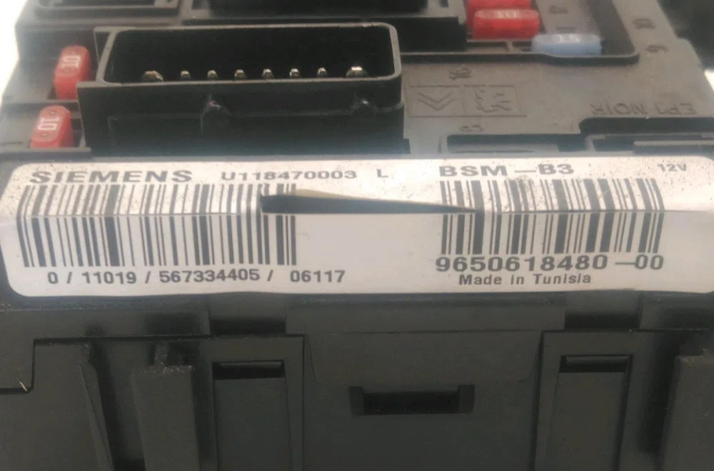 Bsm (boitier servitude moteur) Peugeot 206 SW (2E-K) 1.4 hdi (2002-2007) 5 portes occasion — photo 3