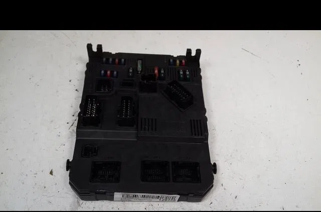Bsm (boitier servitude moteur) Peugeot 206 SW (2E-K) 1.6 16v (2002) occasion — photo 4