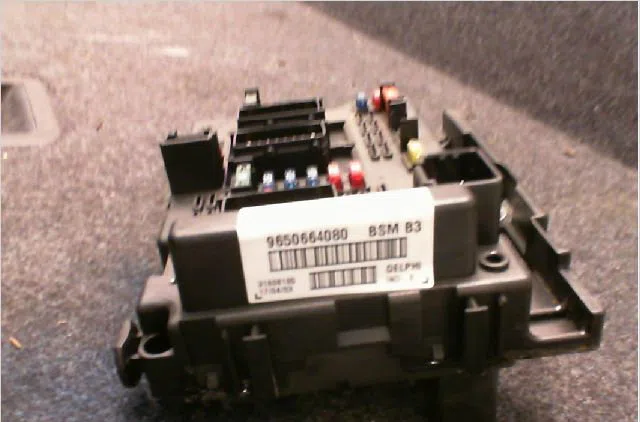 Bsm (boitier servitude moteur) Peugeot 206 Van 1.4 hdi (2001-2009) occasion — photo 2