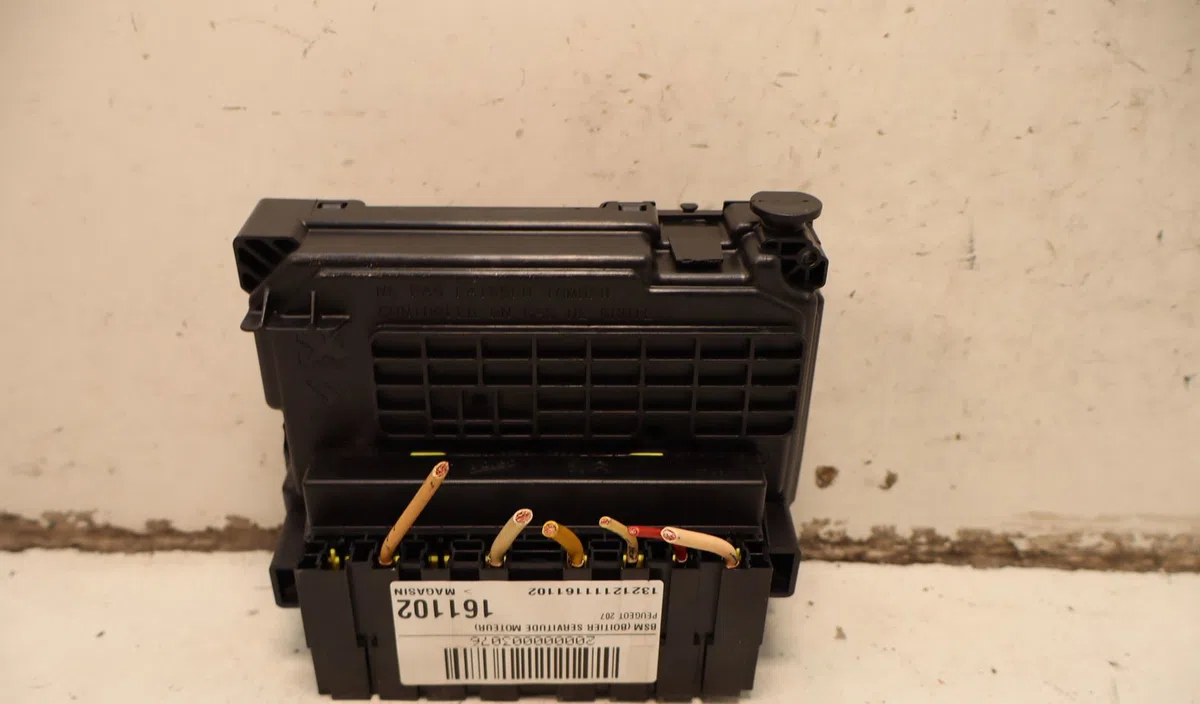 Bsm (boitier servitude moteur) Peugeot 207-207 (WA_, WC_) 1.4 16v (2006-2013) 3 portes occasion — photo 3