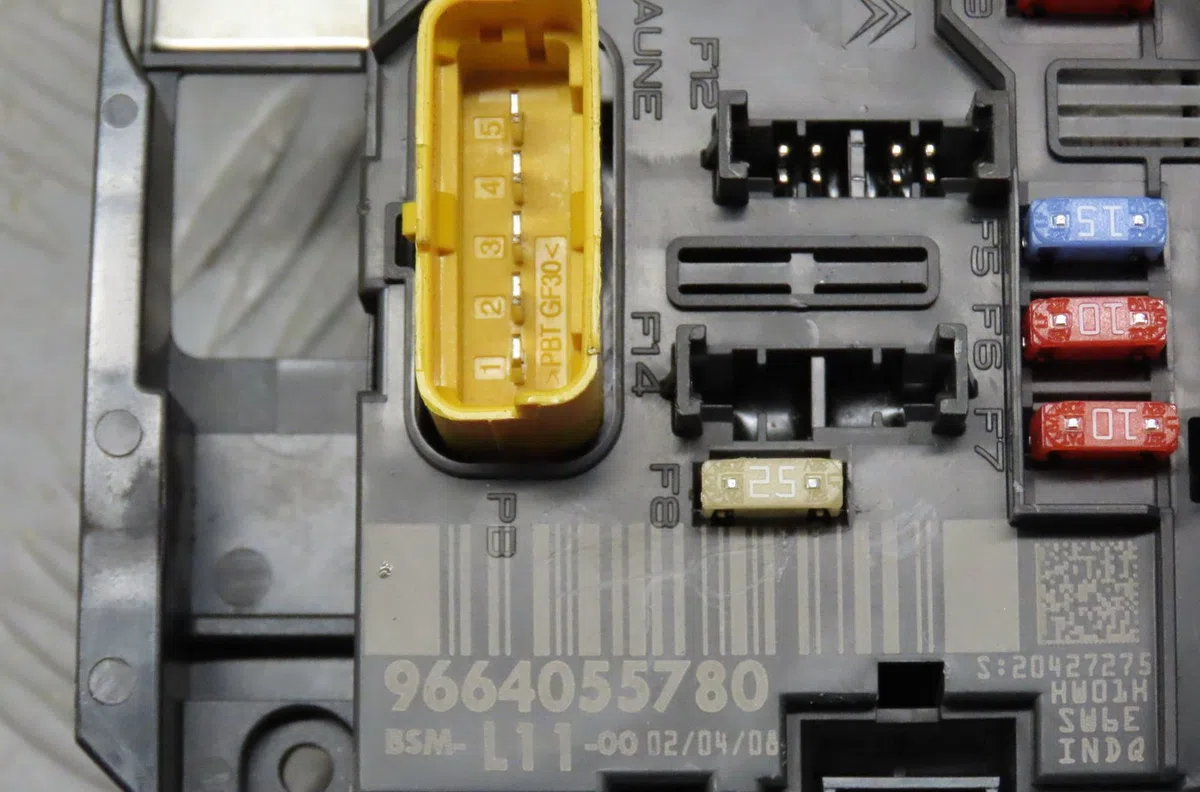 Bsm (boitier servitude moteur) Peugeot 207-207 (WA_, WC_) 1.4 hdi (2006-2015) 5 portes occasion — photo 4