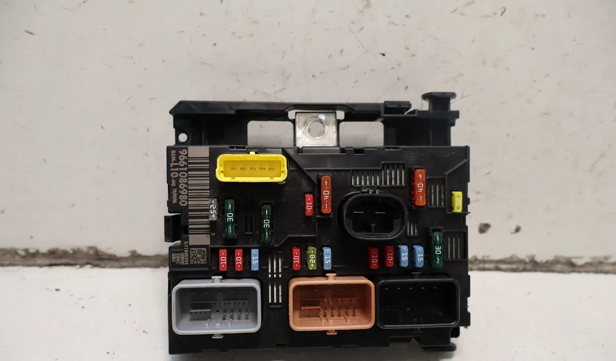 Bsm (boitier servitude moteur) Peugeot 207-207 (WA_, WC_) 1.6 16v (2006-2013) occasion