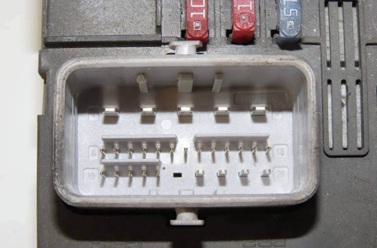 Bsm (boitier servitude moteur) Peugeot 207-207 (WA_, WC_) 1.6 hdi (2006-2013) 5 portes occasion — photo 3